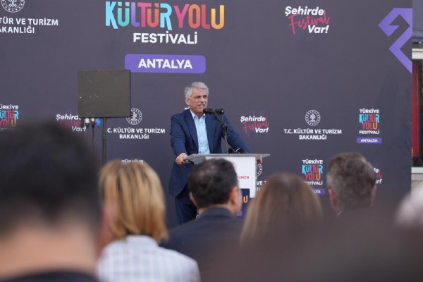 Akdeniz Rüzgarıyla Sanat Yolculuğu! Antalya Kültür Yolu Festivali Başladı